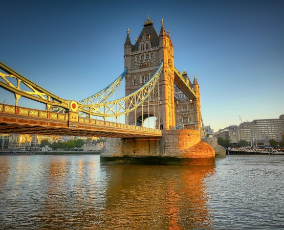 Négy nap alatt London körül (repülő)