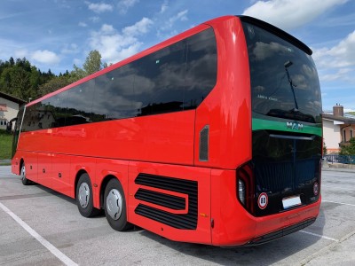 Man Lions Coach R08 2019